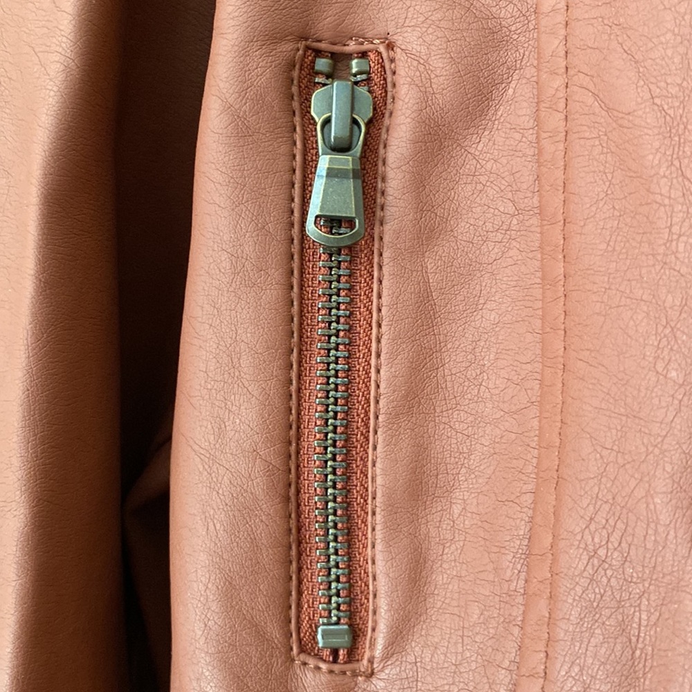 Anthropologie faux leather jacket - Picture 4 of 8